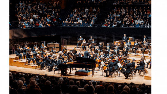 Orchestre Philharmonique de Radio France dirigé par Tugan Sokhiev : Chin, Schumann, Stravinski